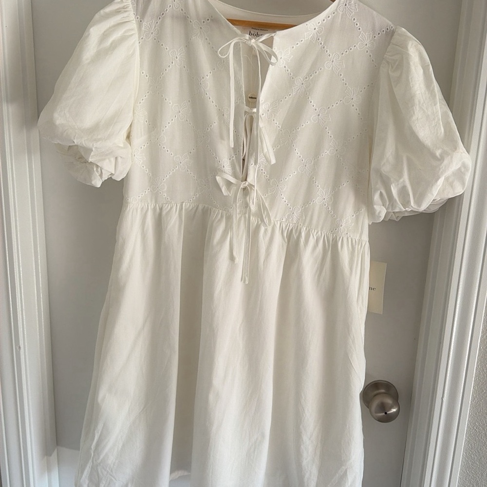 Girls' White Eyelet Puff Sleeve Dress